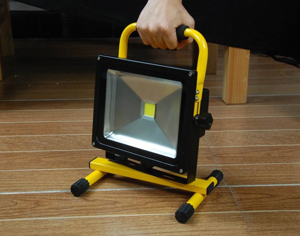 led rechargeable flood light6